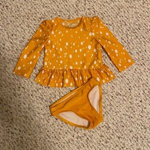 Yellow Cat & Jack 2-piece girl swimsuit rashgaurd
